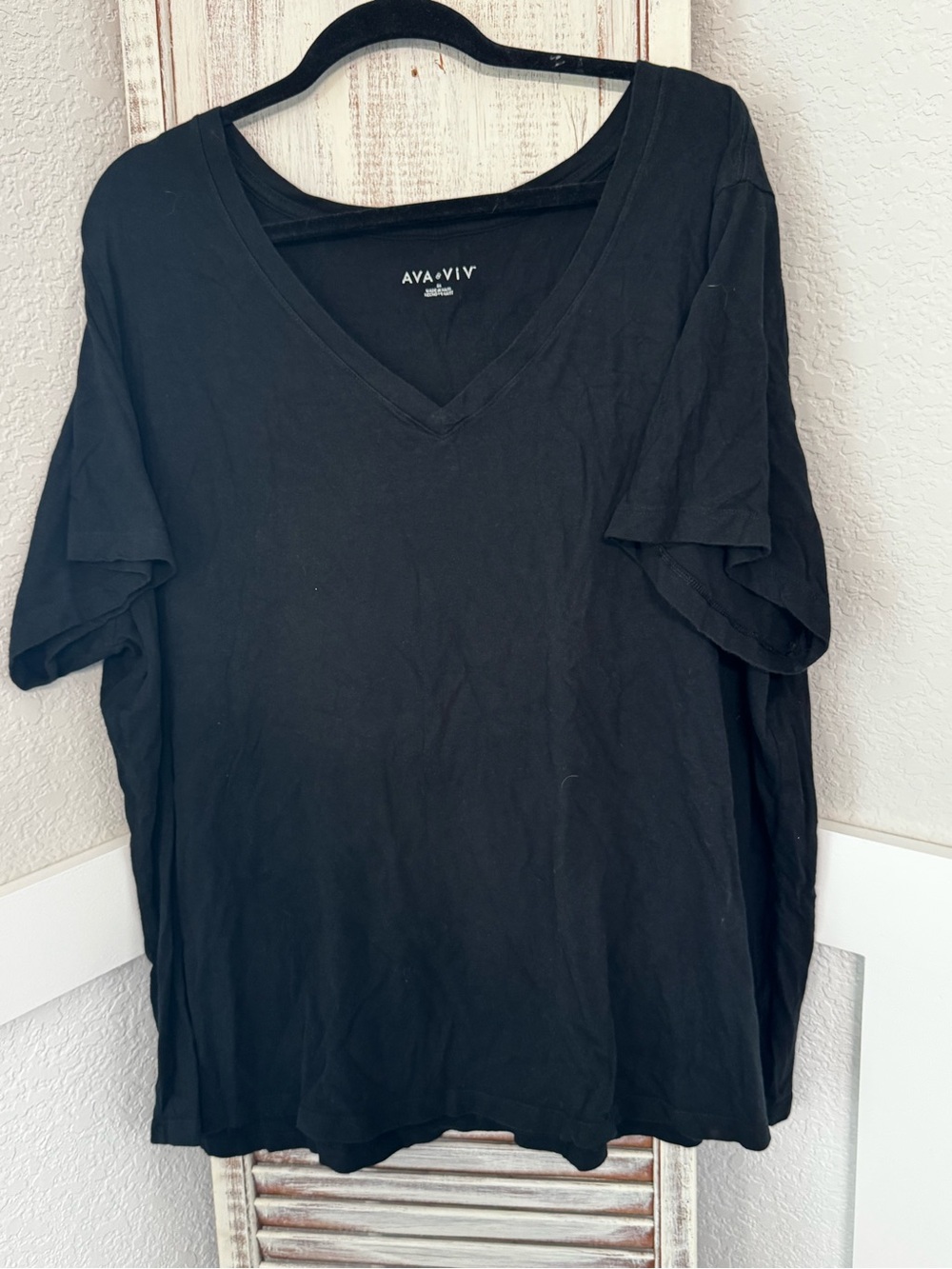 Ava & Viv Black V-Neck Short Sleeve Tee Plus Size 3X